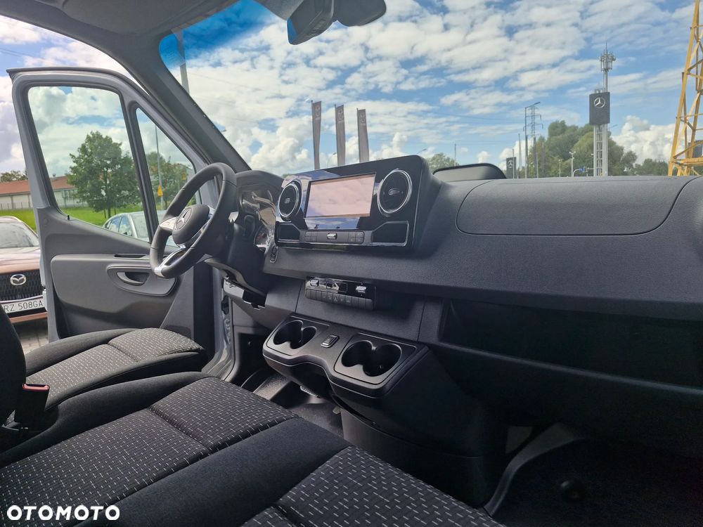 Mercedes-Benz Sprinter 319 CDI - 20