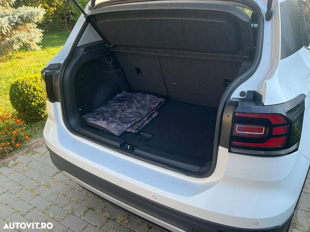 Volkswagen T-Cross - 24