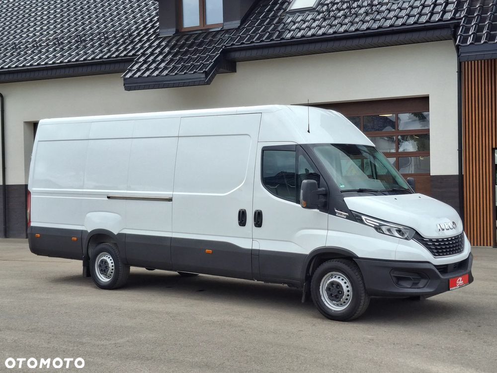 Iveco Daily 35S16 L4H2 Furgon VAN Blaszak Maxi Reflektory Full Led Euro 6 Skrzynia Biegów HI-MATIC 3 Miejsca Kamera Cofania Drzwi tylne Otwierane 270 Stopni Udźwig Haka 3500kg Radar Asystent Pasa Ruchu - 12