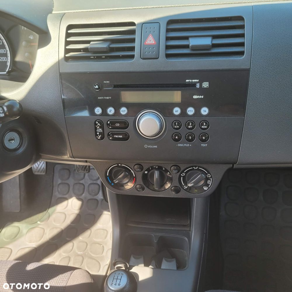 Suzuki Swift 1.3 4x4 Comfort - 5