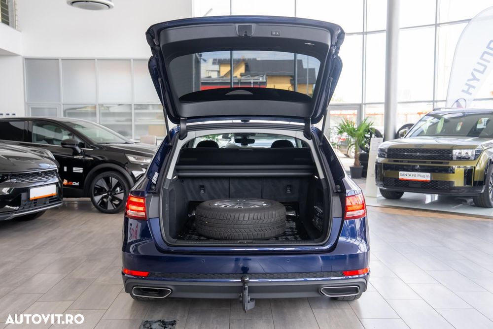Audi A4 Avant 30 TDI S tronic - 13