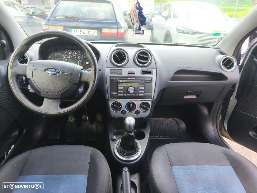 Ford Fiesta 1.25 Ghia - 6