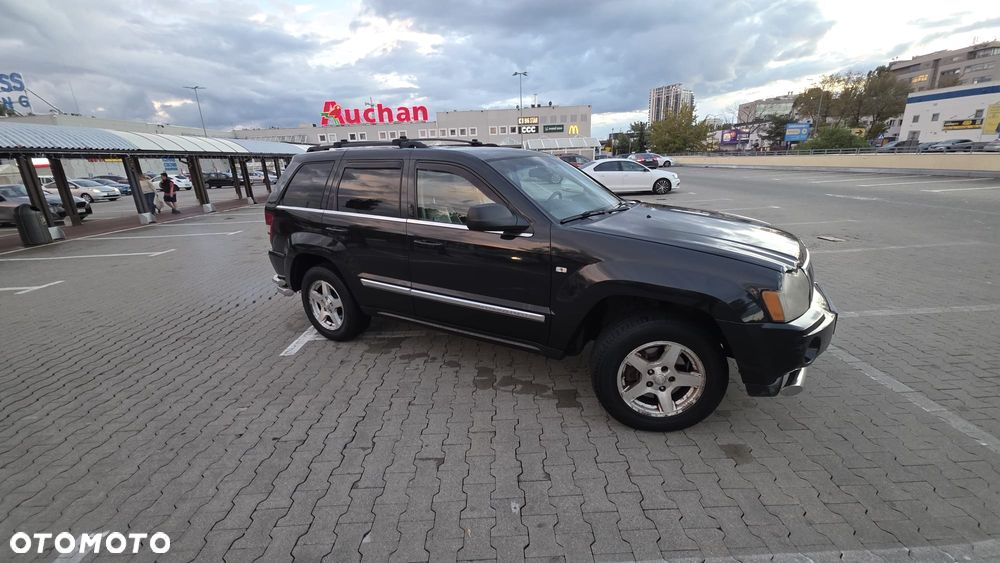 Jeep Grand Cherokee - 11