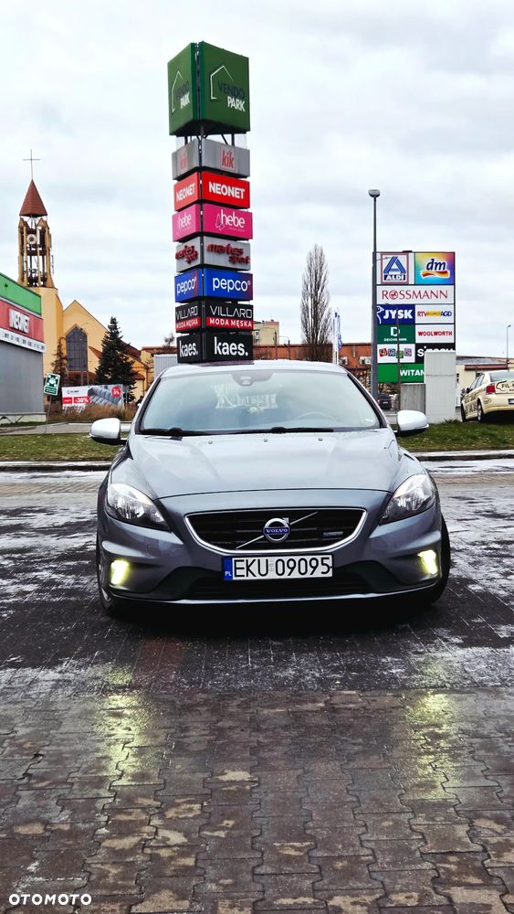 Volvo V40 D2 R Design - 10