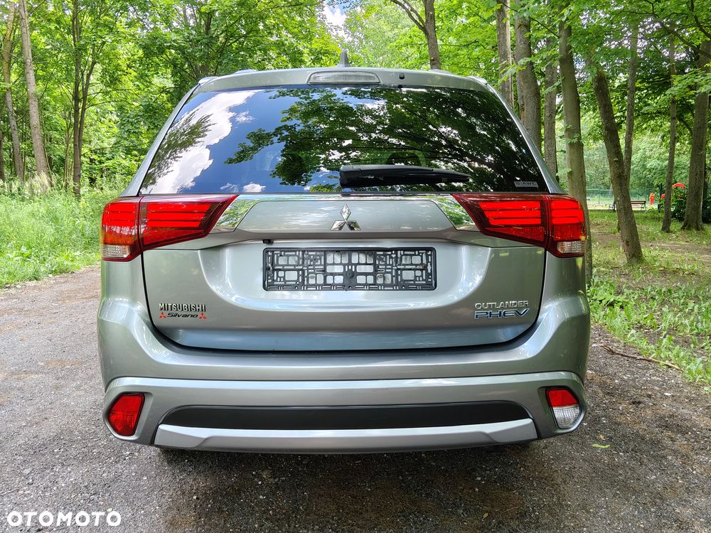 Mitsubishi Outlander 2.0 4WD - 14