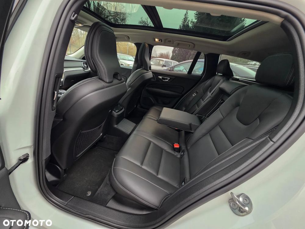 Volvo V60 T6 AWD Twin Engine Geartronic Inscription - 9