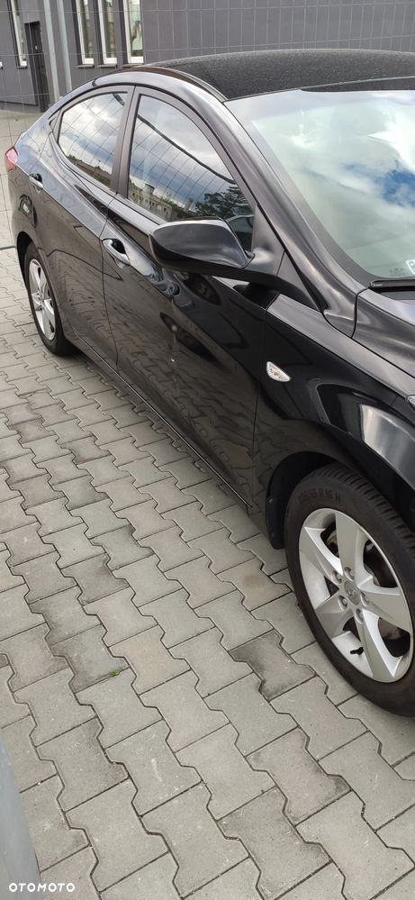 Hyundai Elantra 1.6 Comfort - 15