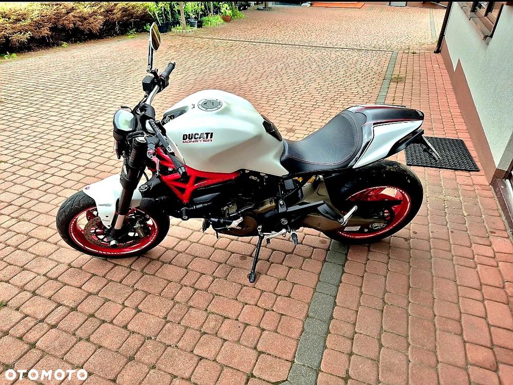 Ducati Monster - 2