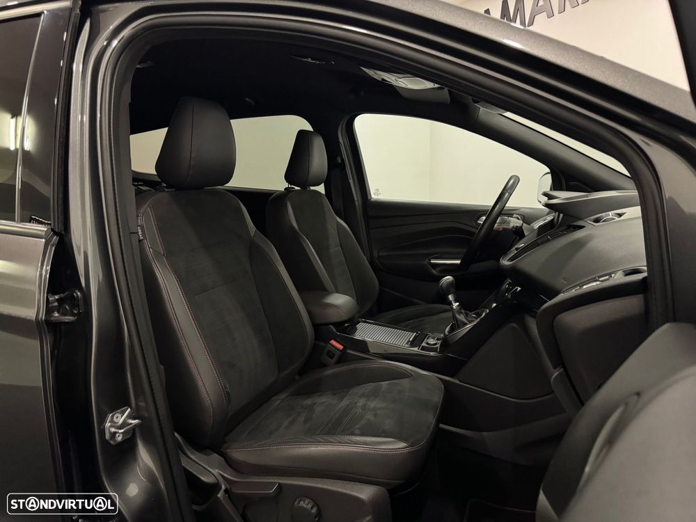 Ford Kuga 1.5 TDCi ST-Line Limited Edition - 25