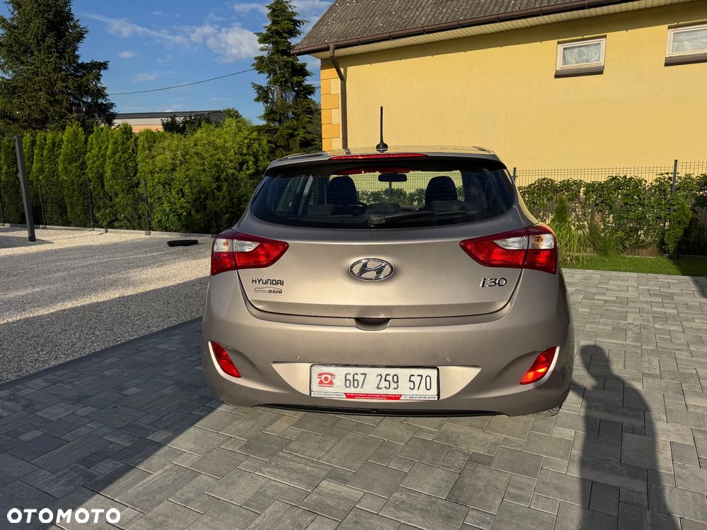 Hyundai i30 blue 1.4 Classic Navigation - 7