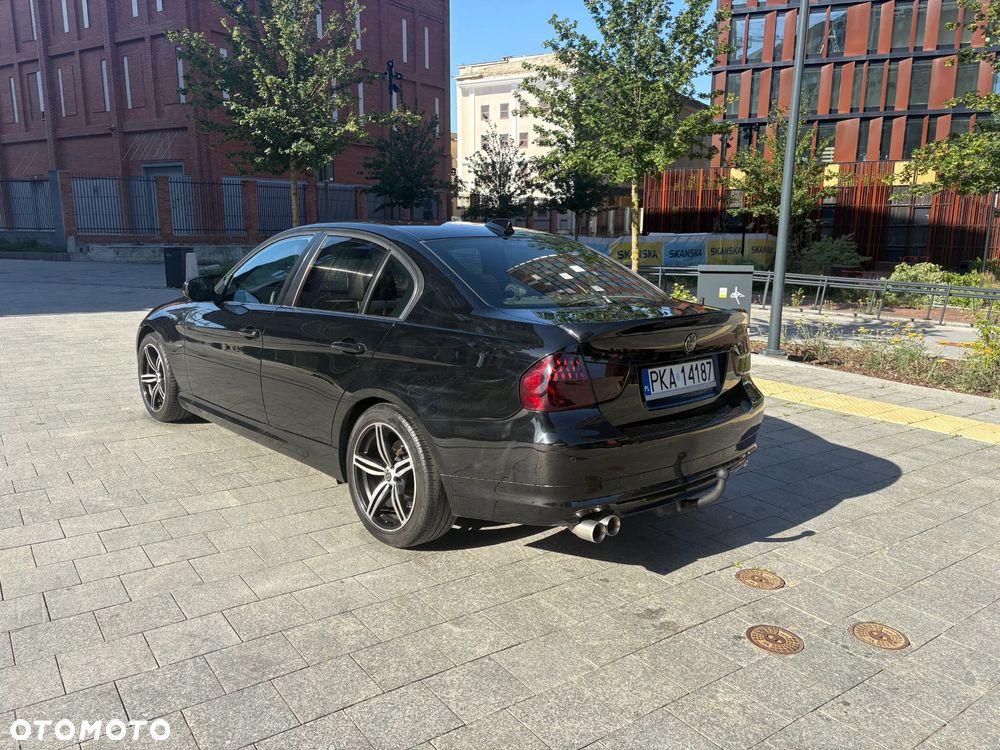 BMW Seria 3 318d DPF - 4