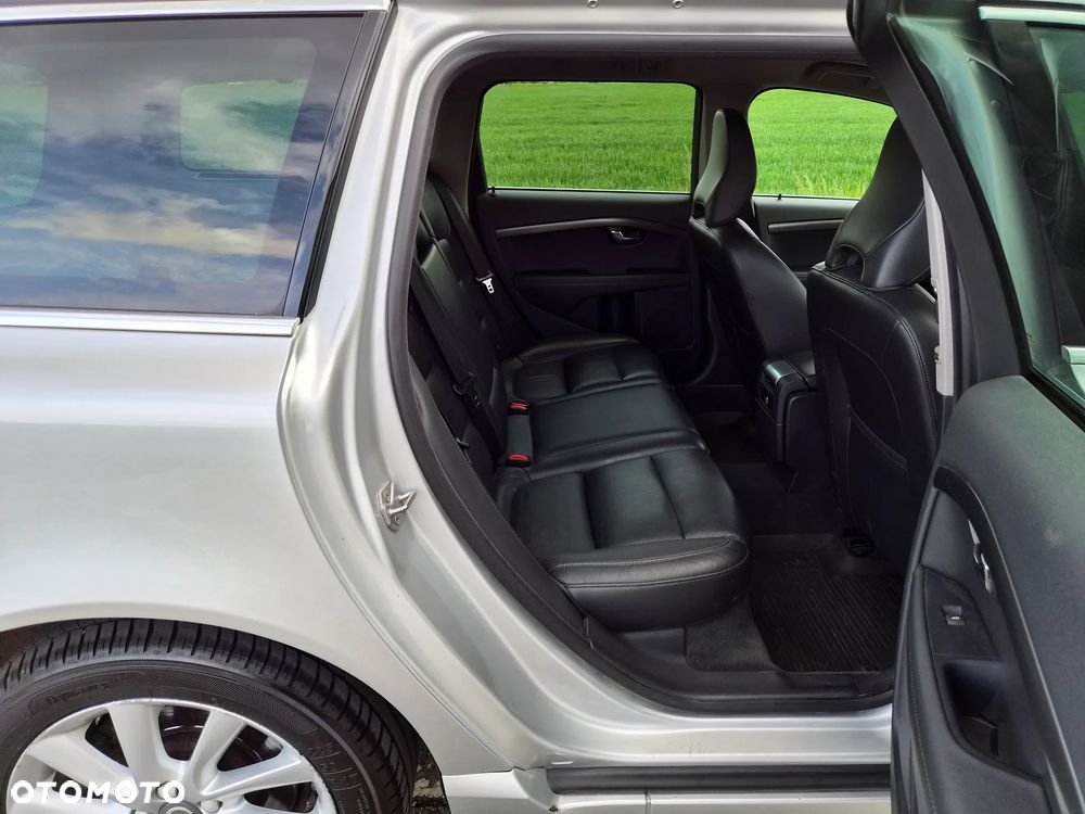 Volvo V70 D4 Drive-E Momentum - 26