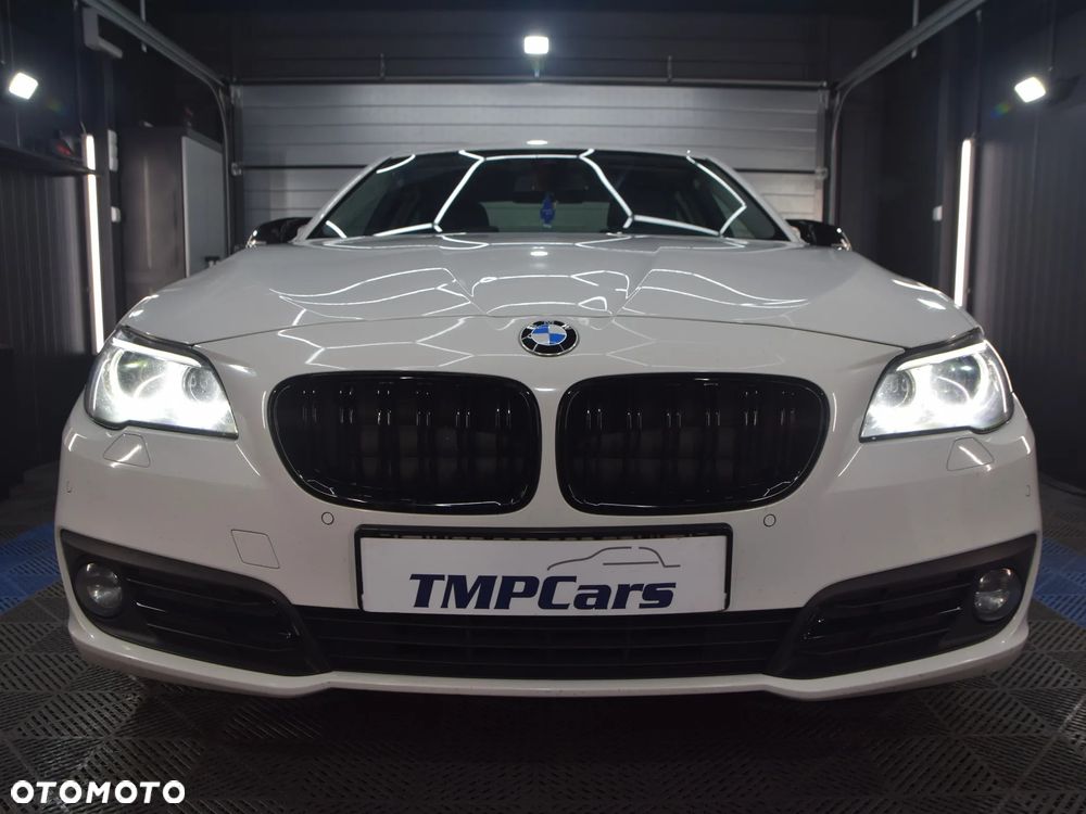 BMW Seria 5 525d xDrive - 8
