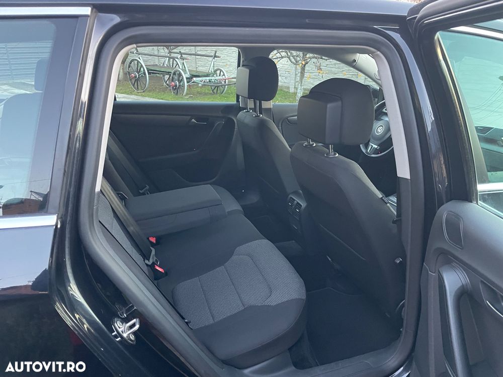 Volkswagen Passat - 19