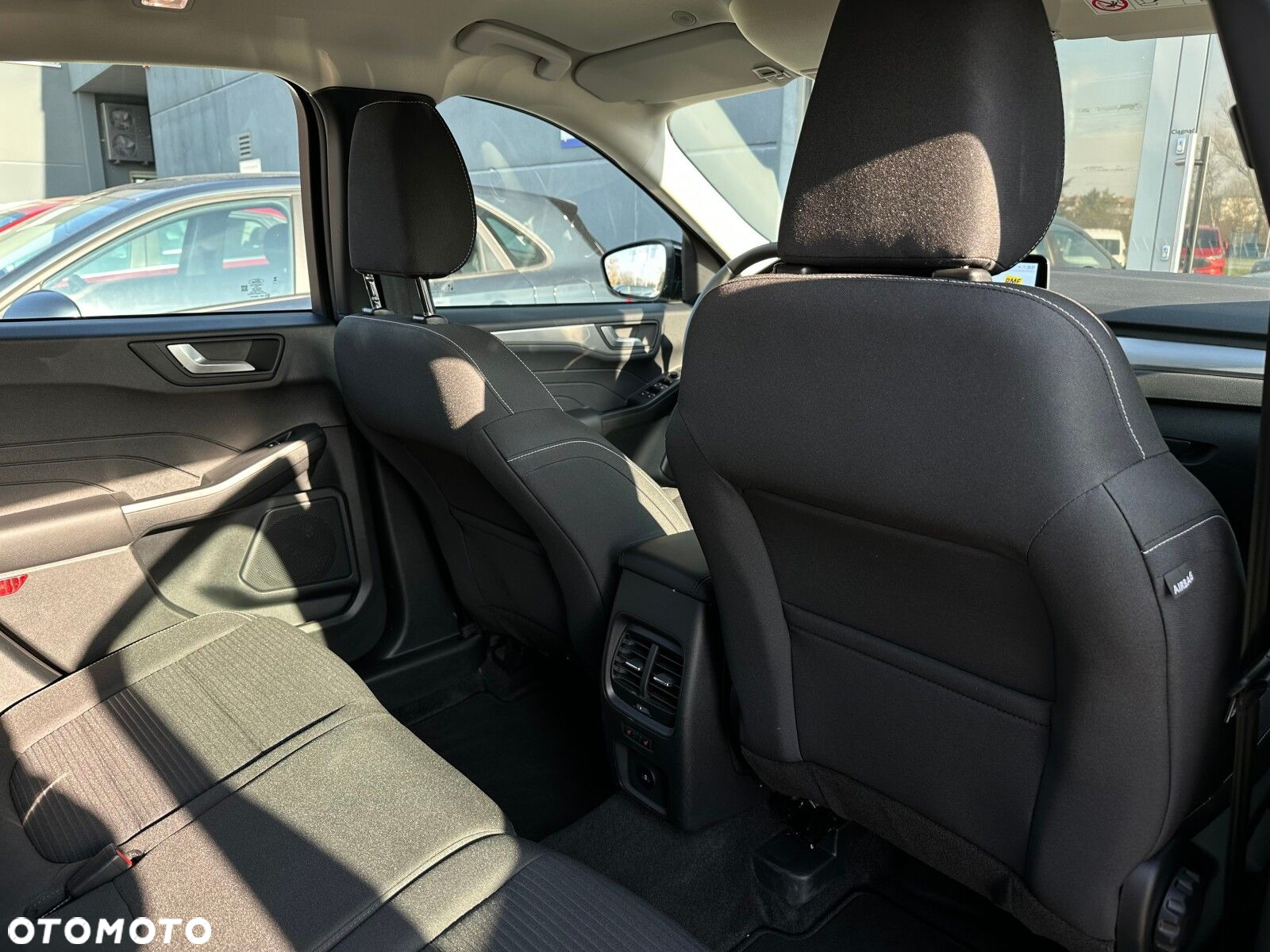 Ford Kuga 1.5 EcoBoost FWD Titanium - 35