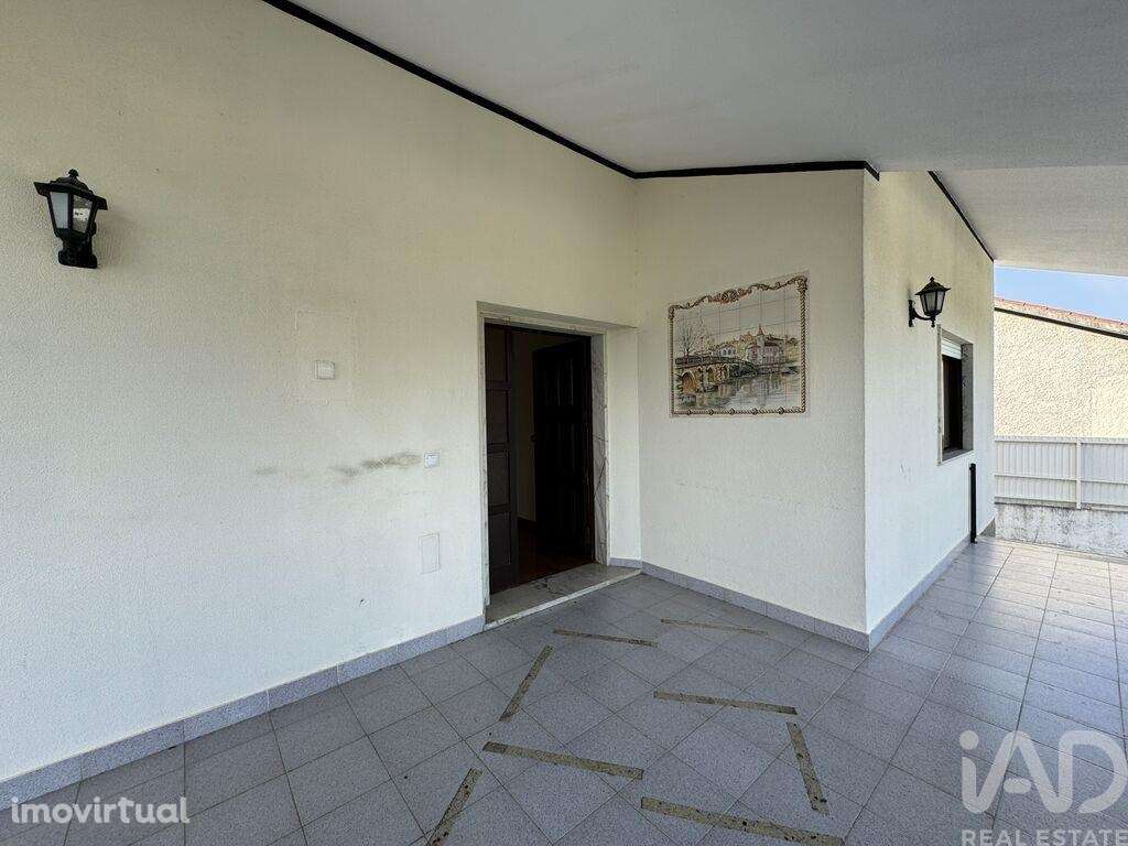 Casa / Villa T4 em Tomar e Santa Maria dos Olivais de 244 m2 - Grande imagem: 4/40