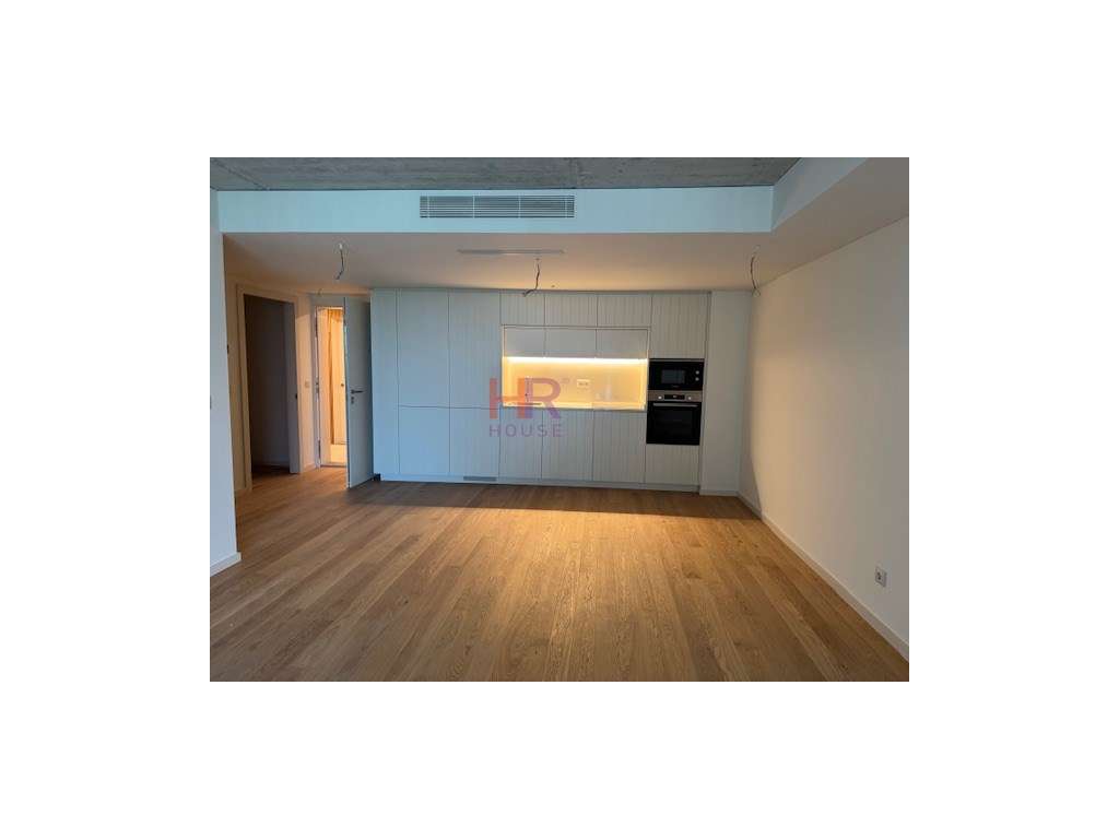 Apartamento T1 em Coimbra com dois wc's e estacionamento coberto. - Grande imagem: 5/22