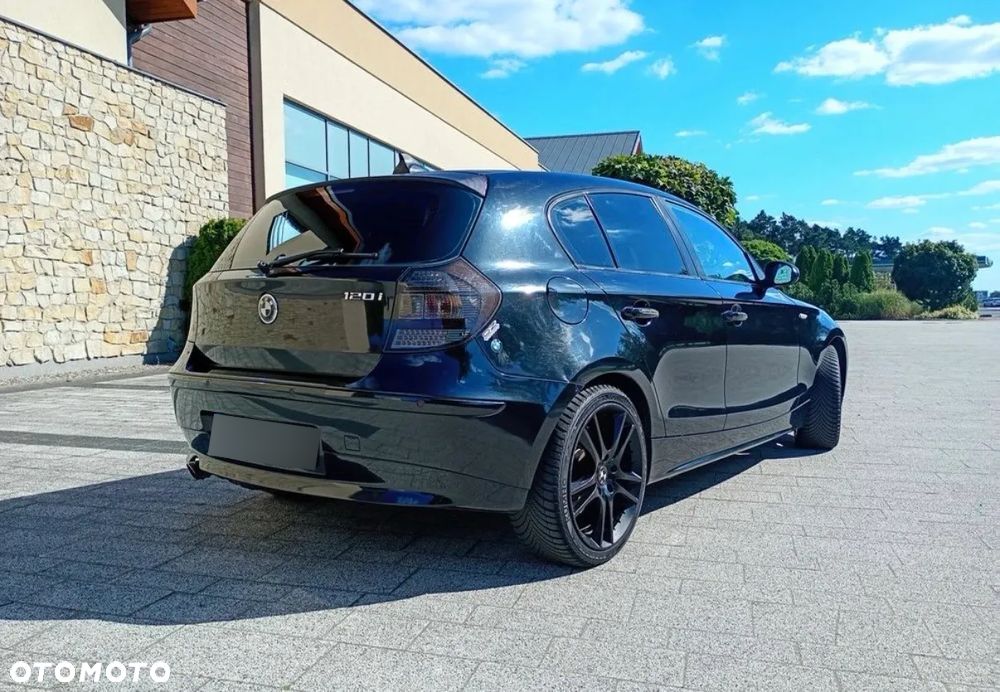 BMW Seria 1 120i - 11