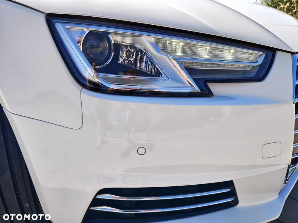 Audi A4 Avant 2.0 TDI S tronic - 32