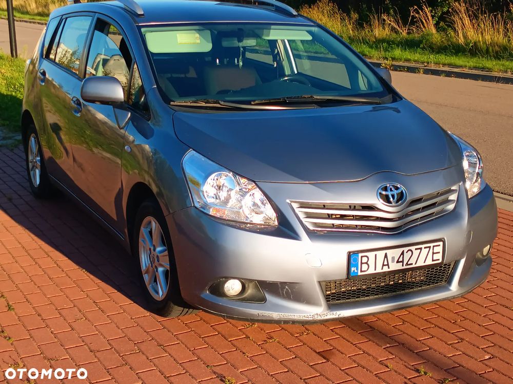 Toyota Verso 2.0 D-4D - 2