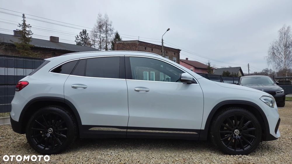 Mercedes-Benz GLA 200 7G-DCT AMG Line - 14