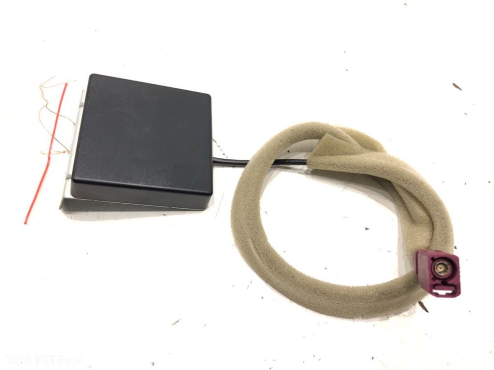 ANTENA GPS  RENAULT CLIO V (B7_) 2019 - 2022 1.0 TCe 100 (B7MT) 74 kW [101 KM] benzyna 2019 - 2022 - 1