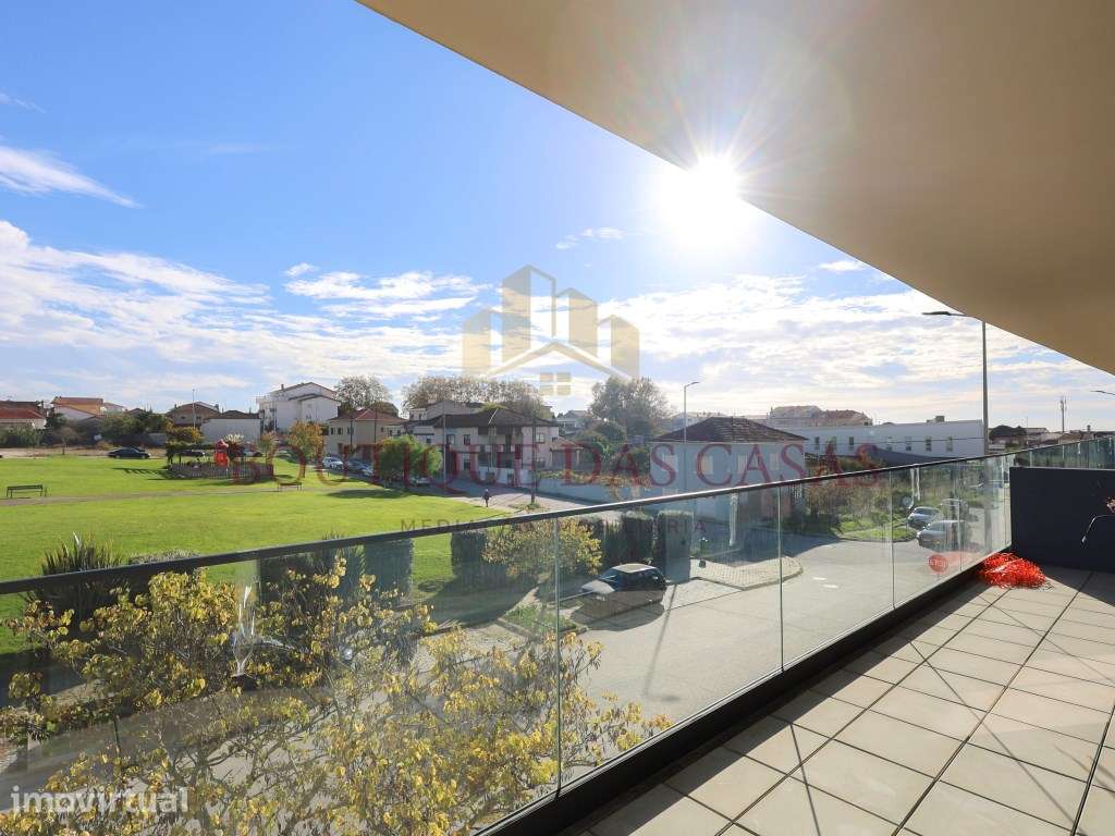 Apartamento T3 com Varanda de 29m2 - Madalena - Grande imagem: 3/20