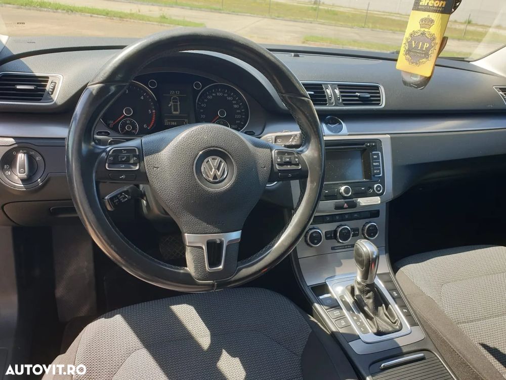 Volkswagen Passat Variant 2.0 TDI DSG BlueMotion Technology Comfortline - 13