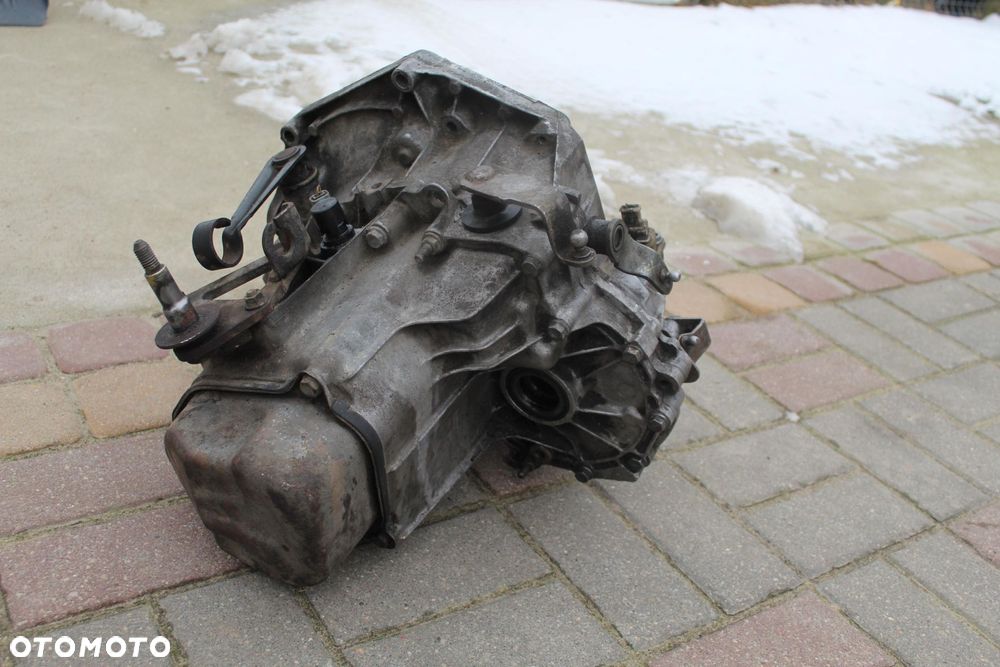 SKRZYNIA BIEGÓW PEUGEOT PARTNER I 1.4 20CD35 - 4