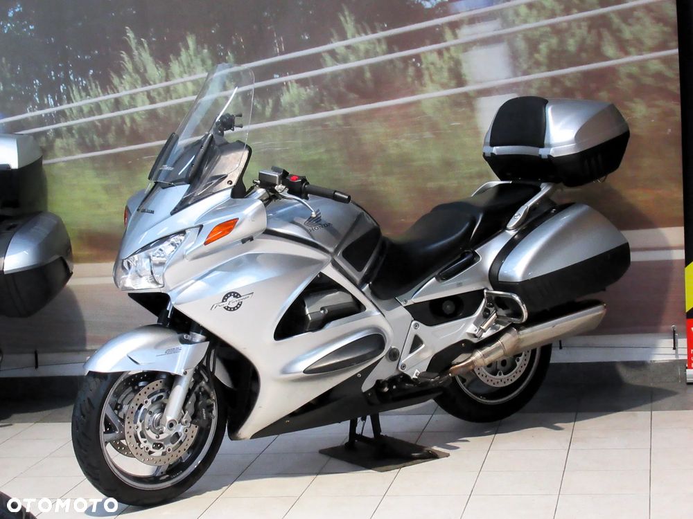 Honda ST - 2