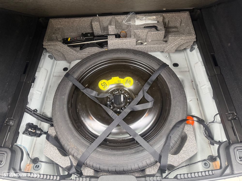 Volvo XC 60 2.0 D4 Momentum Geartronic - 6