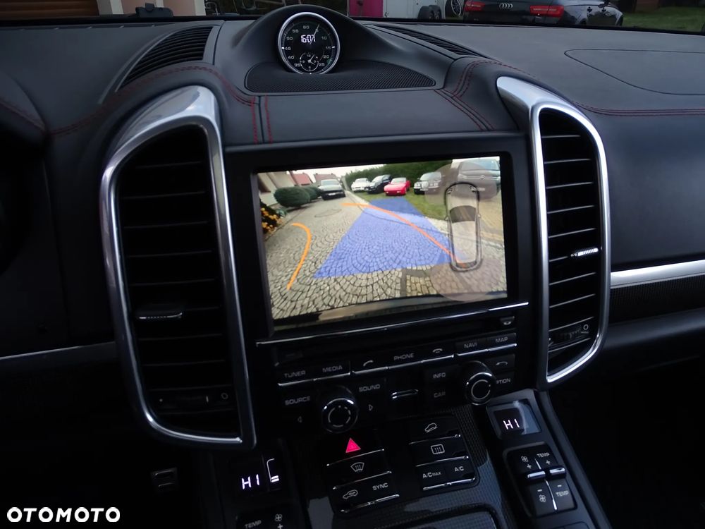 Porsche Cayenne GTS - 17