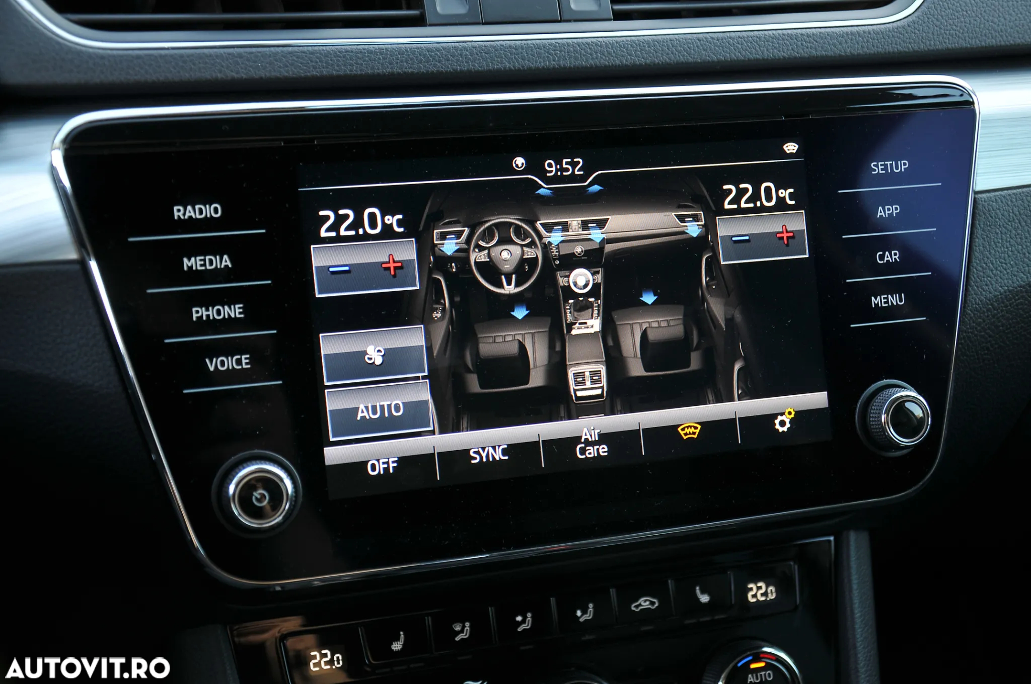 Skoda Superb 2.0 TDI DSG Ambition - 23