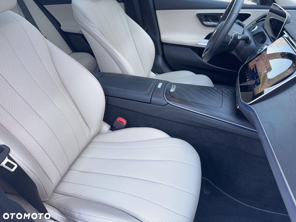 Mercedes-Benz Klasa E 220 d mHEV 4-Matic Avantgarde 9G-Tronic - 25