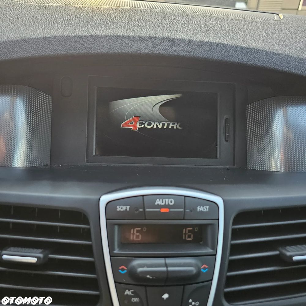 Renault Laguna dCi 180 FAP GT - 5