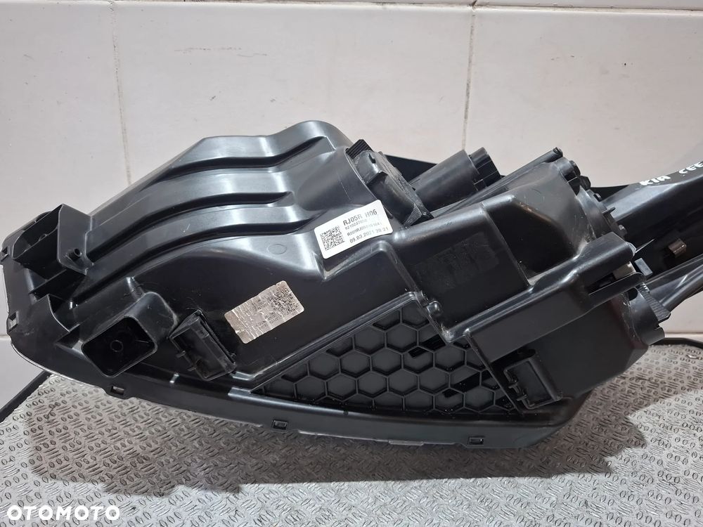 Lampa prawy przód przednia Kia Ceed III soczewka 18-21 nr 92102J7050 - 5