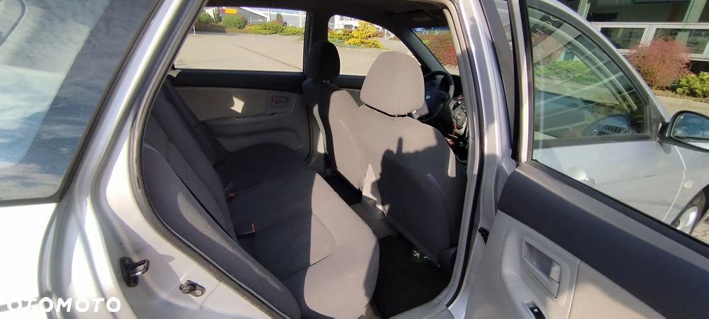 Kia Cerato 1.6 LX - 15