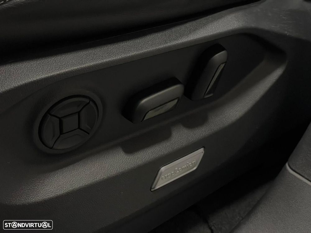 VW Touareg 3.0 TSI e-Hybrid Plus - 29