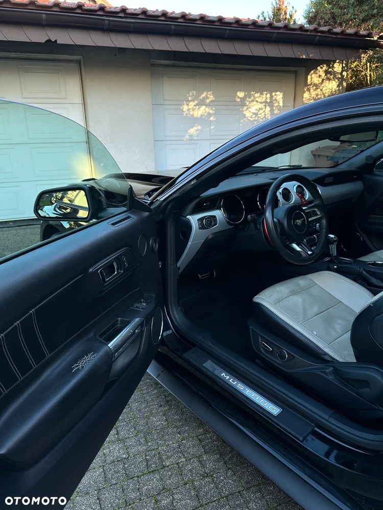 Ford Mustang 5.0 V8 GT - 16