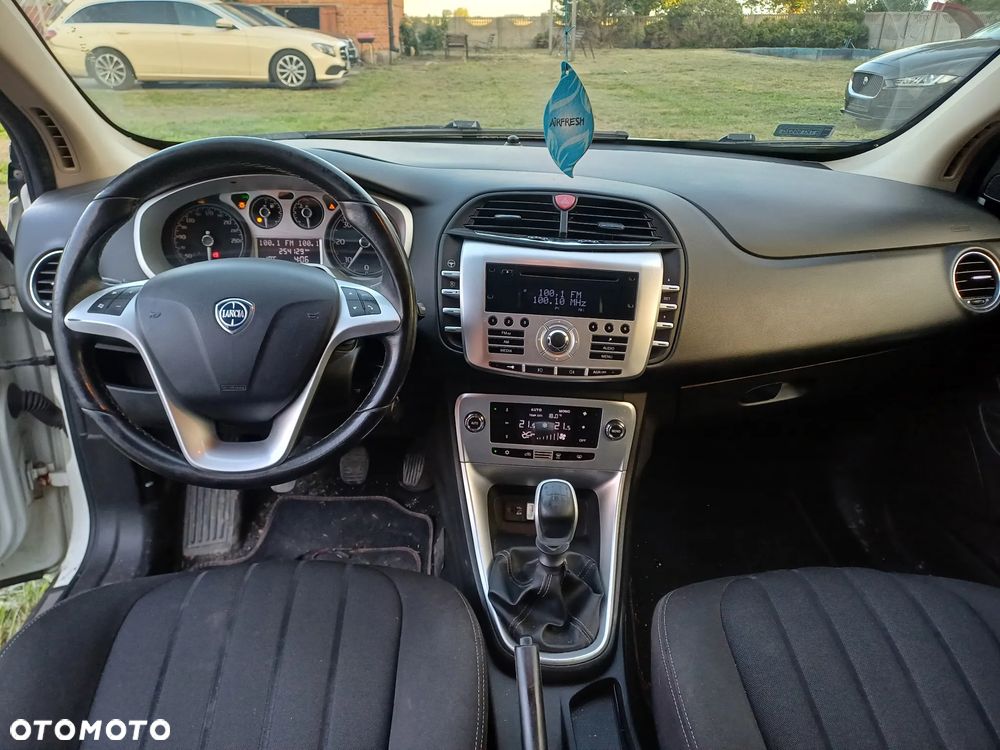 Lancia Delta 1.6 MJ Silver - 5