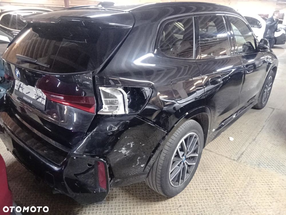 BMW iX1 xDrive30 66.5kWh M Sport - 6
