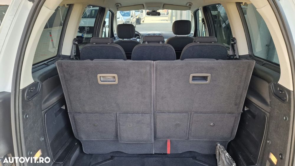 Ford Galaxy 2.0 TDCi DPF Business Edition - 8