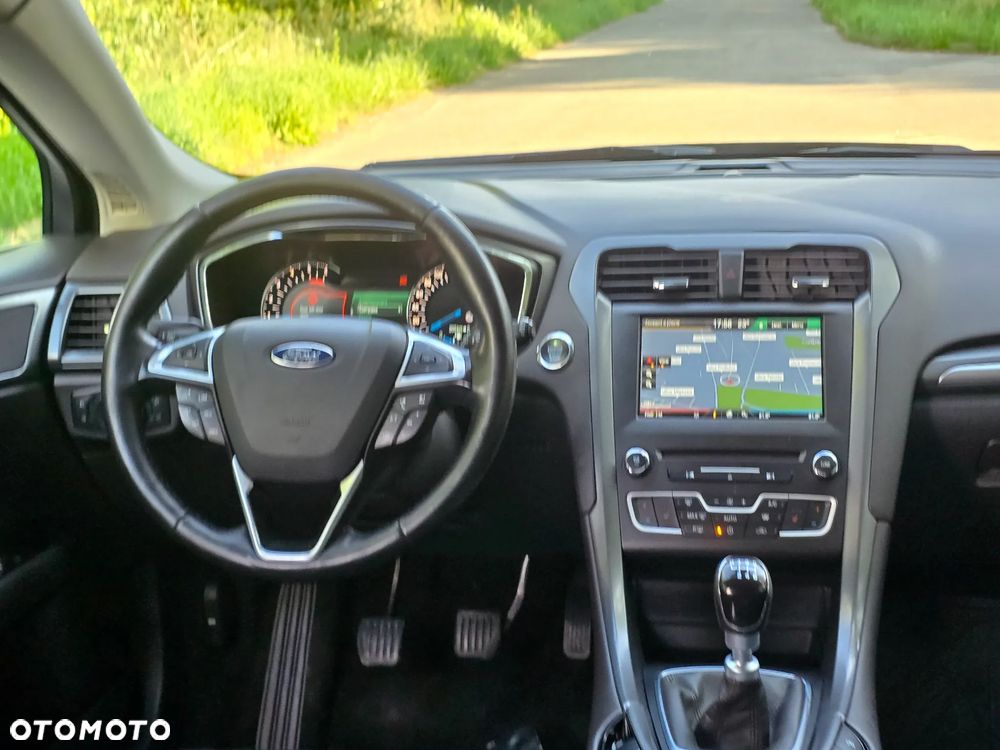 Ford Mondeo 2.0 EcoBlue Titanium - 26