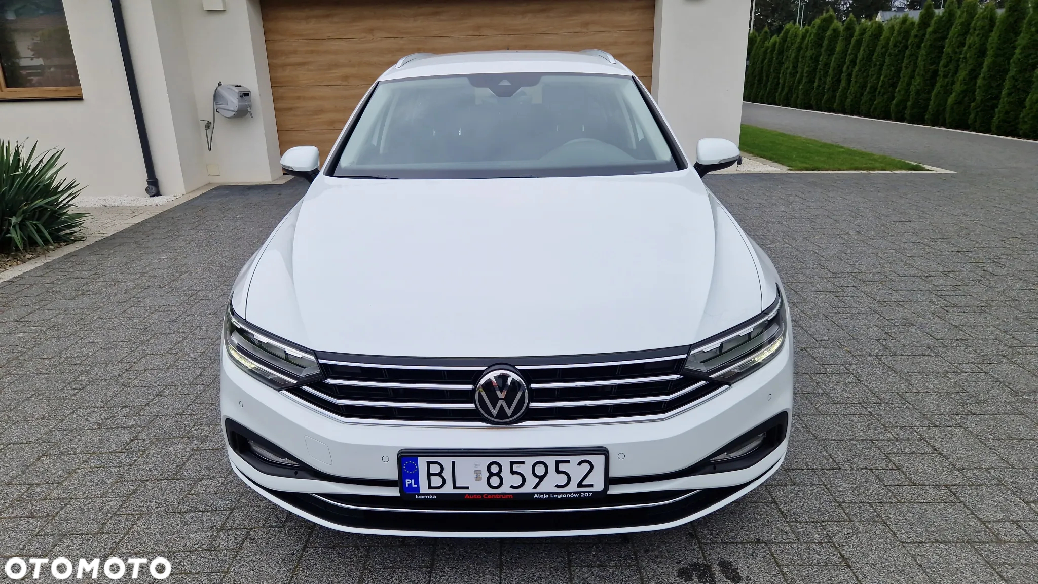 Volkswagen Passat Variant 2.0 TDI SCR DSG Business - 4