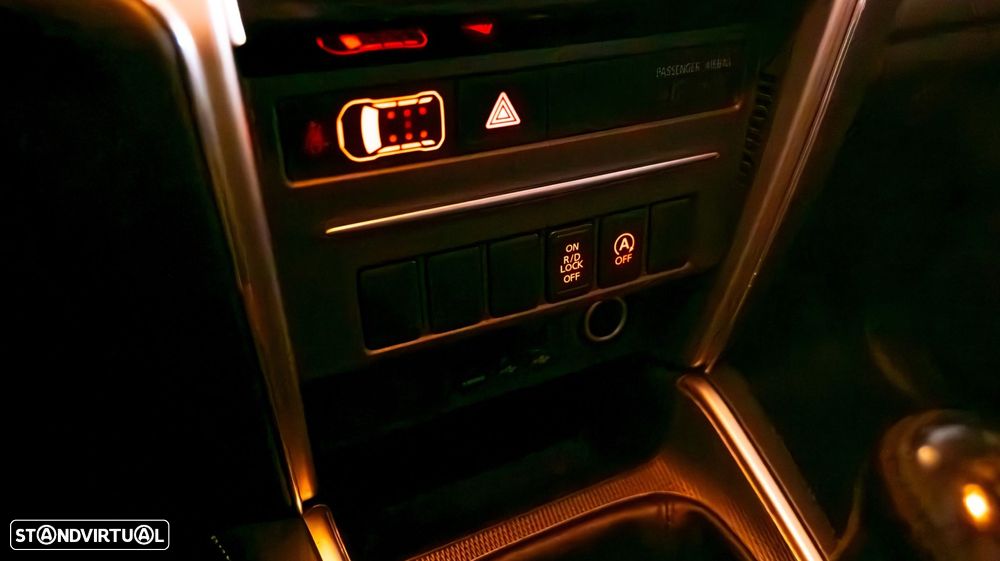 Mitsubishi L200 2.3 DI-D Strakar CD Intense 4WD - 17