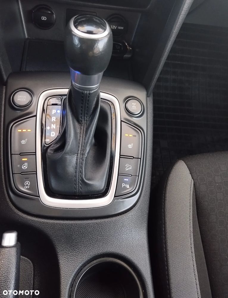 Hyundai Kona - 24