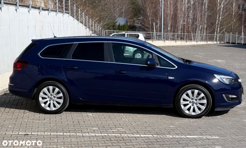 Opel Astra 1.6 CDTI Cosmo - 4