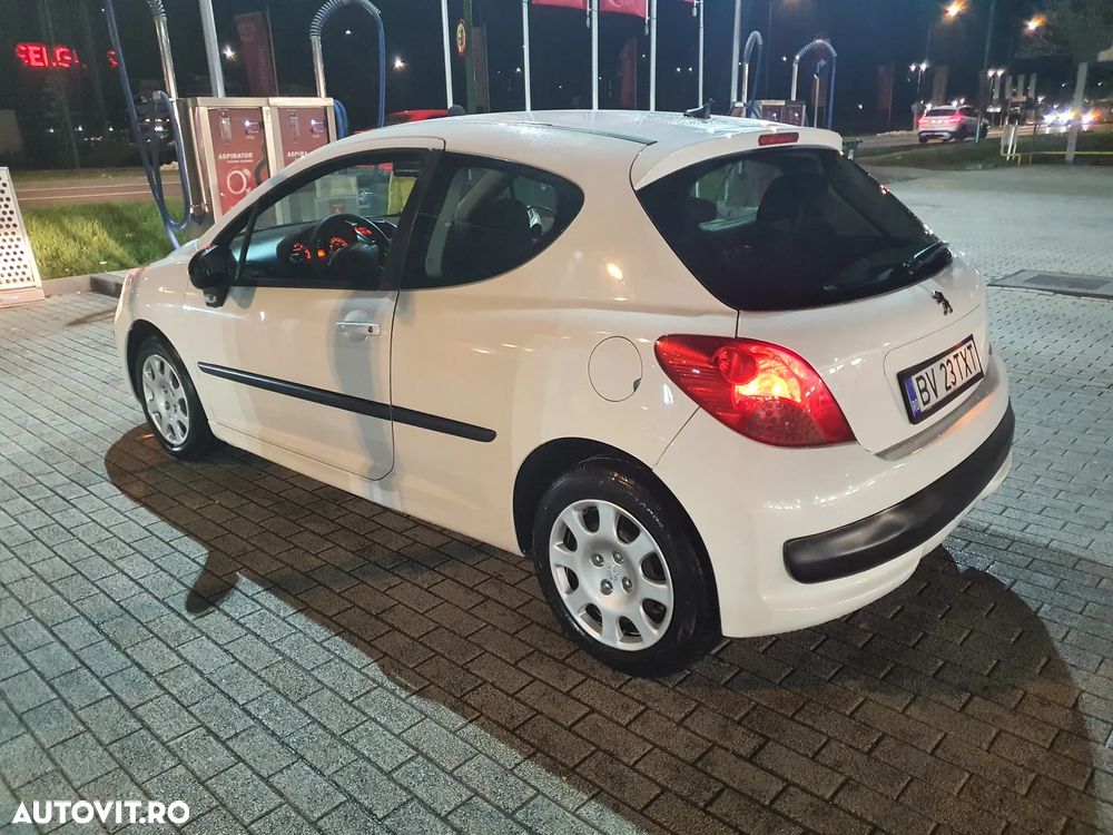 Peugeot 207 1.4HDI Trendy - 5