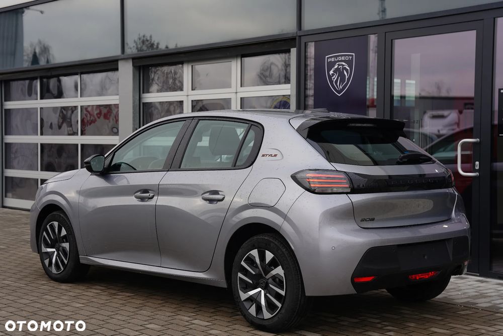 Peugeot 208 - 3