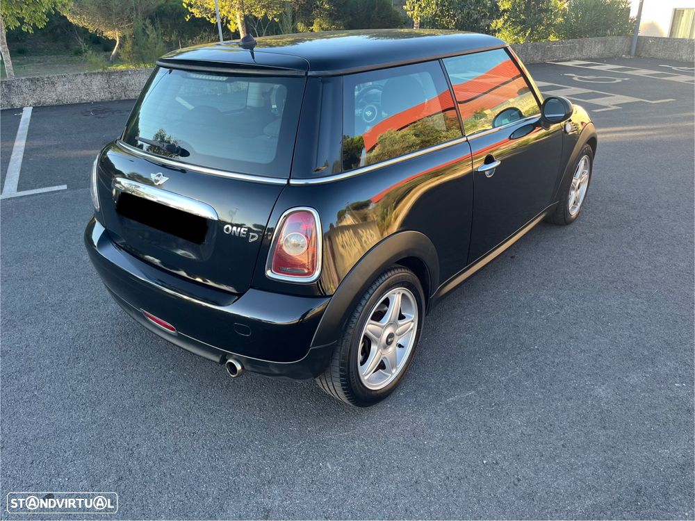 MINI 3 Portas One D - 4